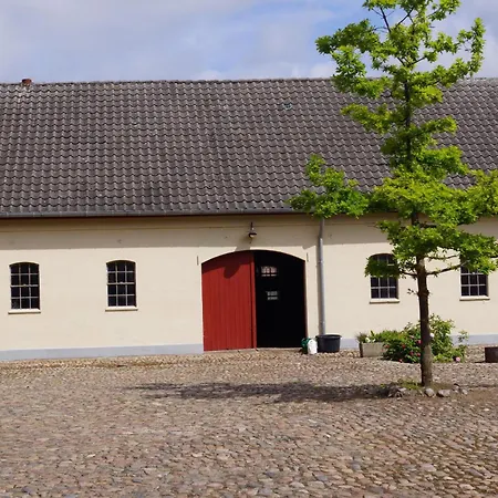 Stunning Apartment In Middelfart Daire