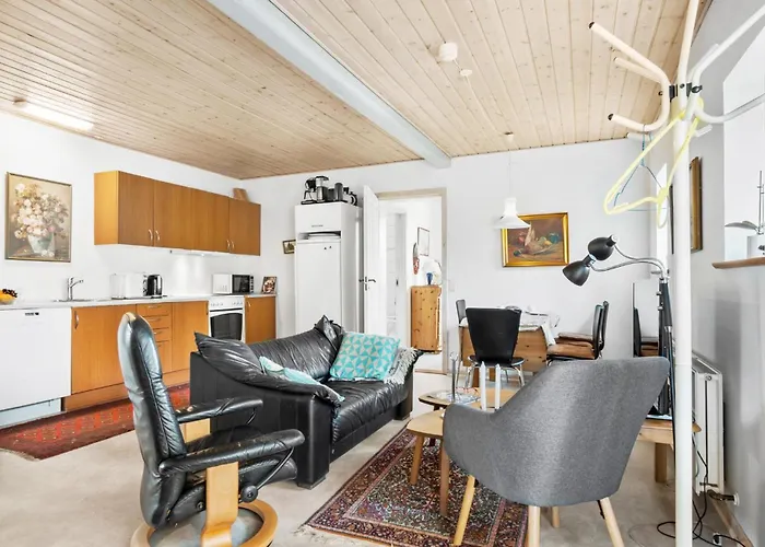 Two-bedroom In Apartamento
